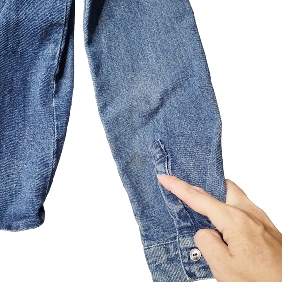 F21 Denim Button Up Shirt Medium - Picture 4 of 7